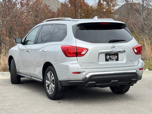 Used 2020 Nissan Pathfinder S image 4