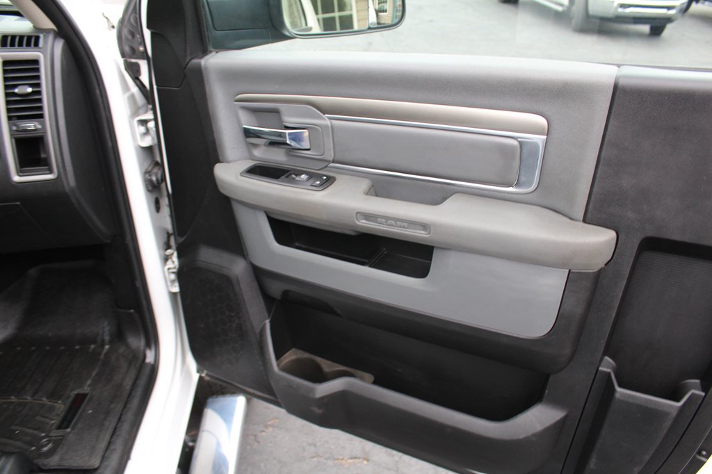 Used 2018 RAM 3500 Tradesman w/ Chrome Appearance Group AWD/4WD image 30