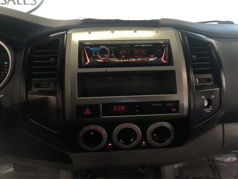 Used 2005 Toyota Tacoma 2WD Regular Cab image 12