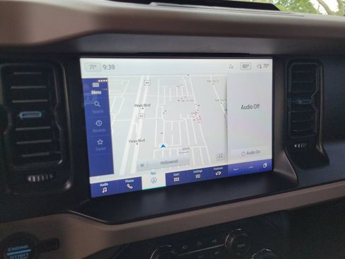 Used 2022 Ford Bronco Wildtrak AWD/4WD image 25