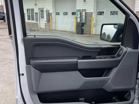 Used 2022 Ford F150 XLT w/ Equipment Group 302A High image 23