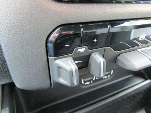 Used 2022 RAM 2500 Big Horn w/ Level A Equipment Group AWD/4WD image 15