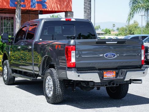 Used 2019 Ford F250 XLT w/ XLT Premium Package image 6