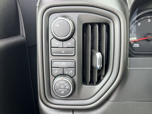 Used 2022 Chevrolet Silverado 3500 W/T image 25