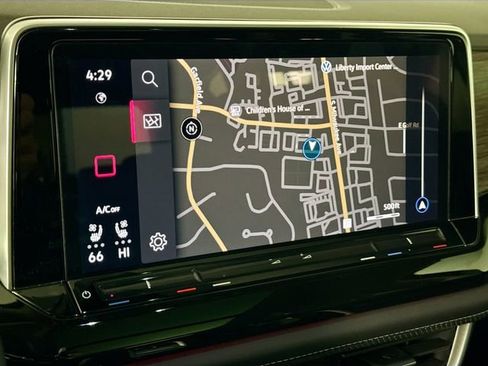 Used 2025 Volkswagen Atlas SEL image 4