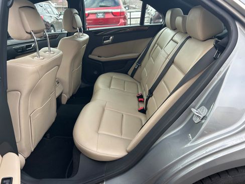 Used 2011 Mercedes-Benz E 350 Sedan image 5