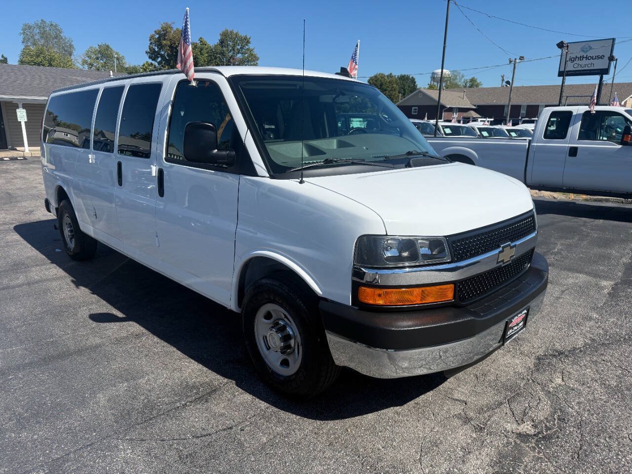 Used 2016 Chevrolet Express 3500 LT w/ LT Preferred Equipment Group RWD image 4