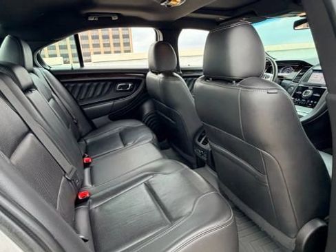 Used 2019 Ford Taurus Limited image 20