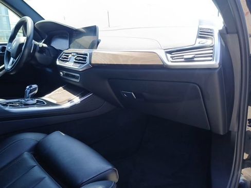 Used 2022 BMW X5 xDrive40i w/ Premium Package AWD/4WD image 18