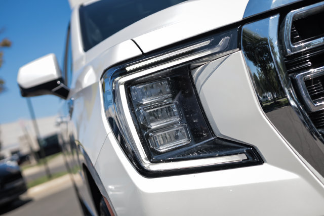 Used 2021 GMC Yukon SLT w/ SLT Premium Package AWD/4WD image 16