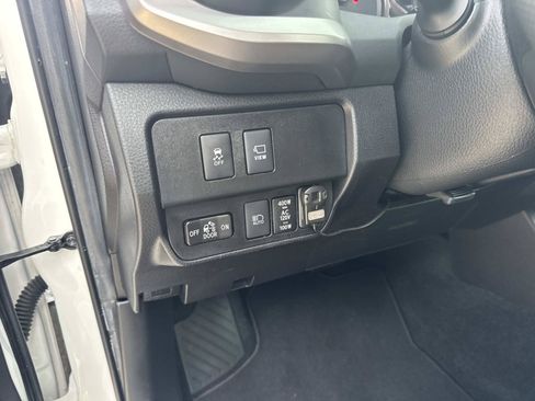 Used 2022 Toyota Tacoma Limited AWD/4WD image 21