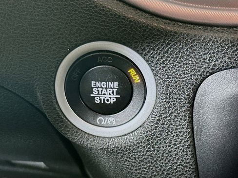 Certified 2023 Dodge Charger SXT image 19