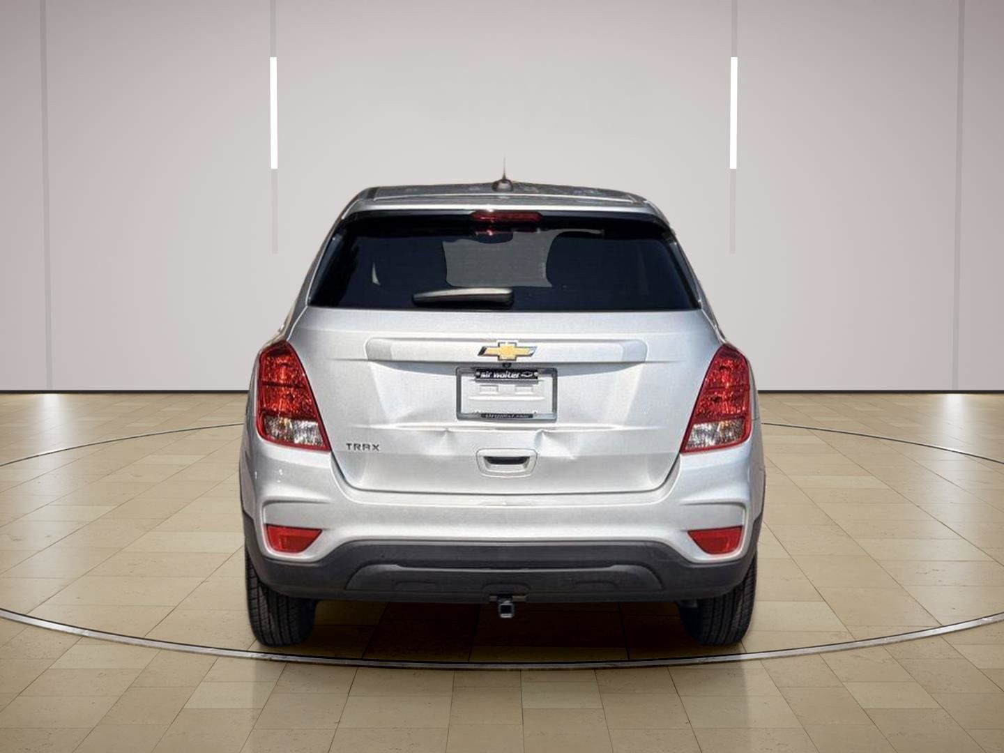 Used 2022 Chevrolet Trax LS w/ Tint and Cruise Package FWD image 6