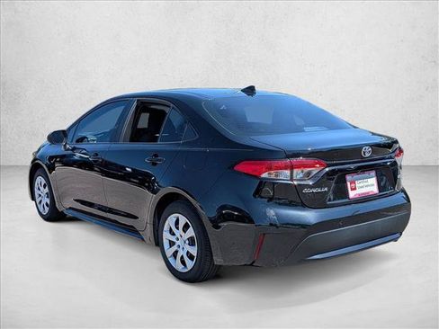 Certified 2022 Toyota Corolla LE FWD image 7