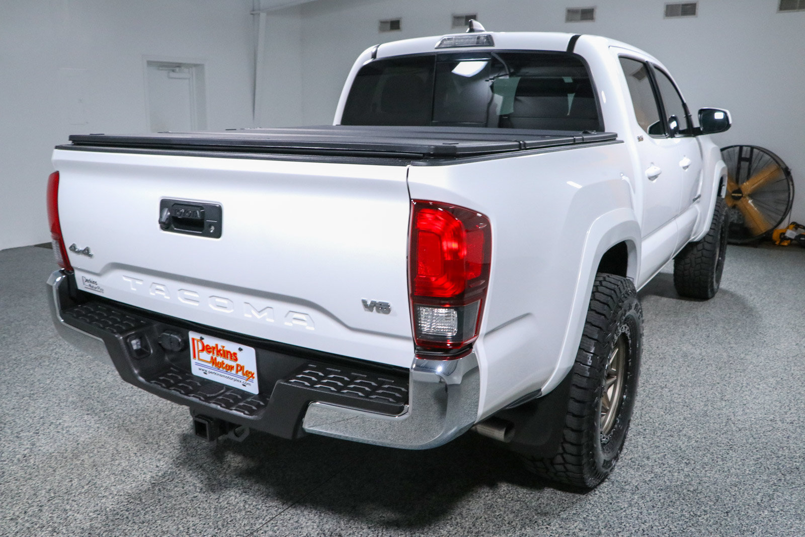 Used 2022 Toyota Tacoma SR5 AWD/4WD image 7