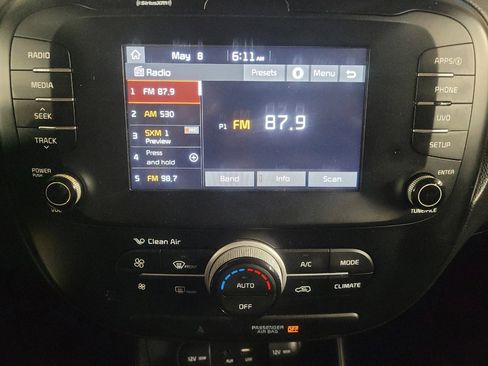 Used 2019 Kia Soul + FWD image 25