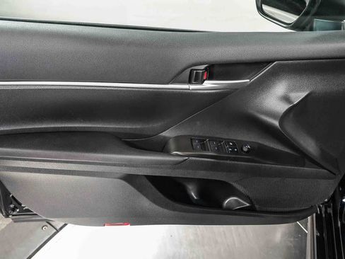 Certified 2024 Toyota Camry SE FWD image 22