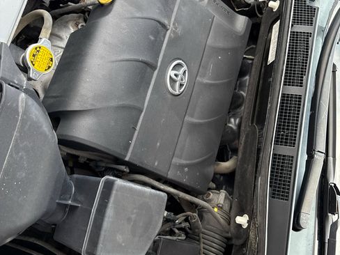 Used 2014 Toyota Sienna L image 17