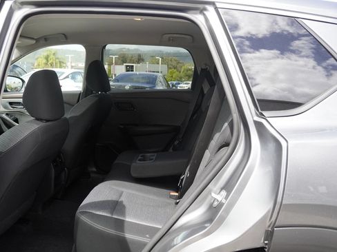 Used 2021 Nissan Rogue S FWD image 20