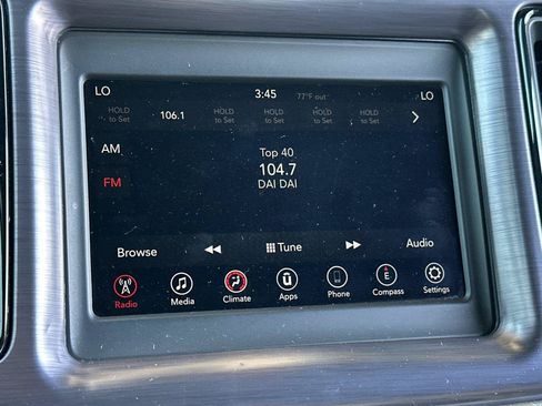 Used 2018 Dodge Challenger SXT RWD image 17