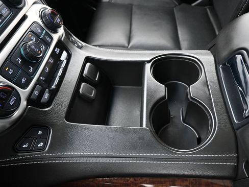 Used 2018 GMC Yukon SLT w/ Premium Edition image 24