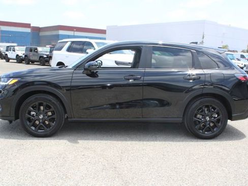 Used 2025 Honda HR-V Sport image 9