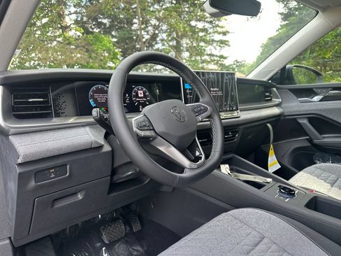New 2026 Volkswagen Tiguan S AWD/4WD image 11