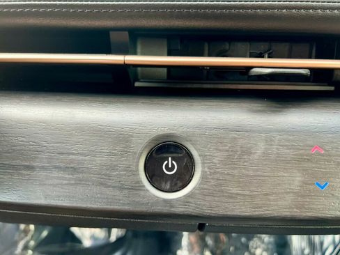 Used 2024 Nissan Ariya FWD image 20