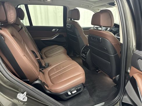 Used 2021 BMW X7 xDrive40i w/ Premium Package AWD/4WD image 15