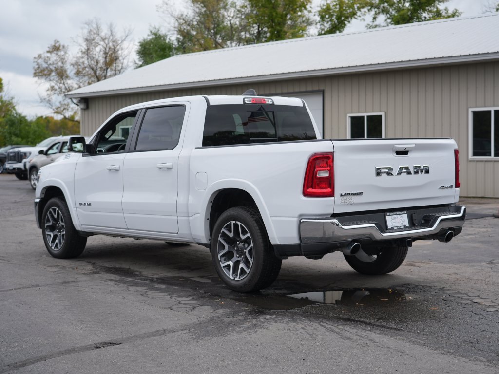 Used 2025 RAM 1500 Laramie AWD/4WD image 5