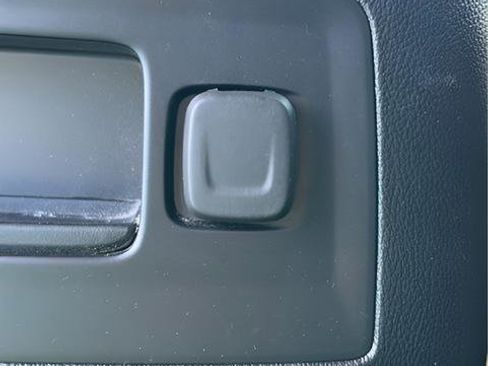 Used 2018 GMC Sierra 1500 Denali image 3