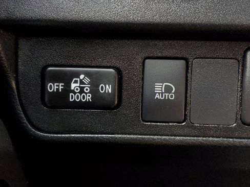 Used 2021 Toyota Tacoma SR5 image 31