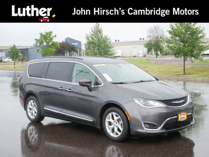 Used 2017 Chrysler Pacifica Touring-L w/ Tire & Wheel Group