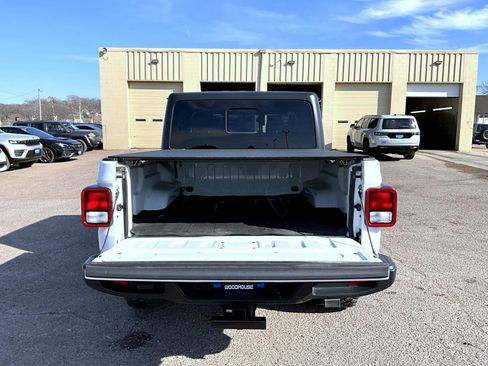Certified 2021 Jeep Gladiator Mojave AWD/4WD image 9