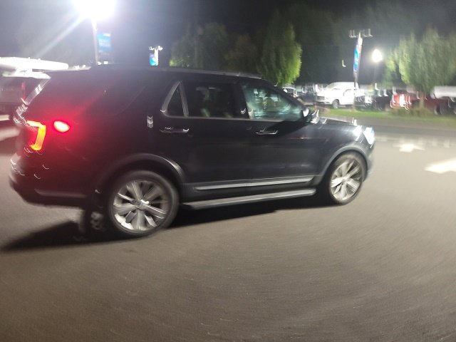 Used 2019 Ford Explorer Limited w/ Ford Safe & Smart Package AWD/4WD image 8