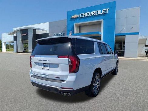 New 2026 GMC Yukon XL Denali w/ Sun & Power Step Package RWD image 4