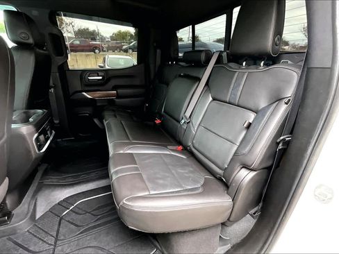 Used 2019 Chevrolet Silverado 1500 High Country w/ Technology Package image 20