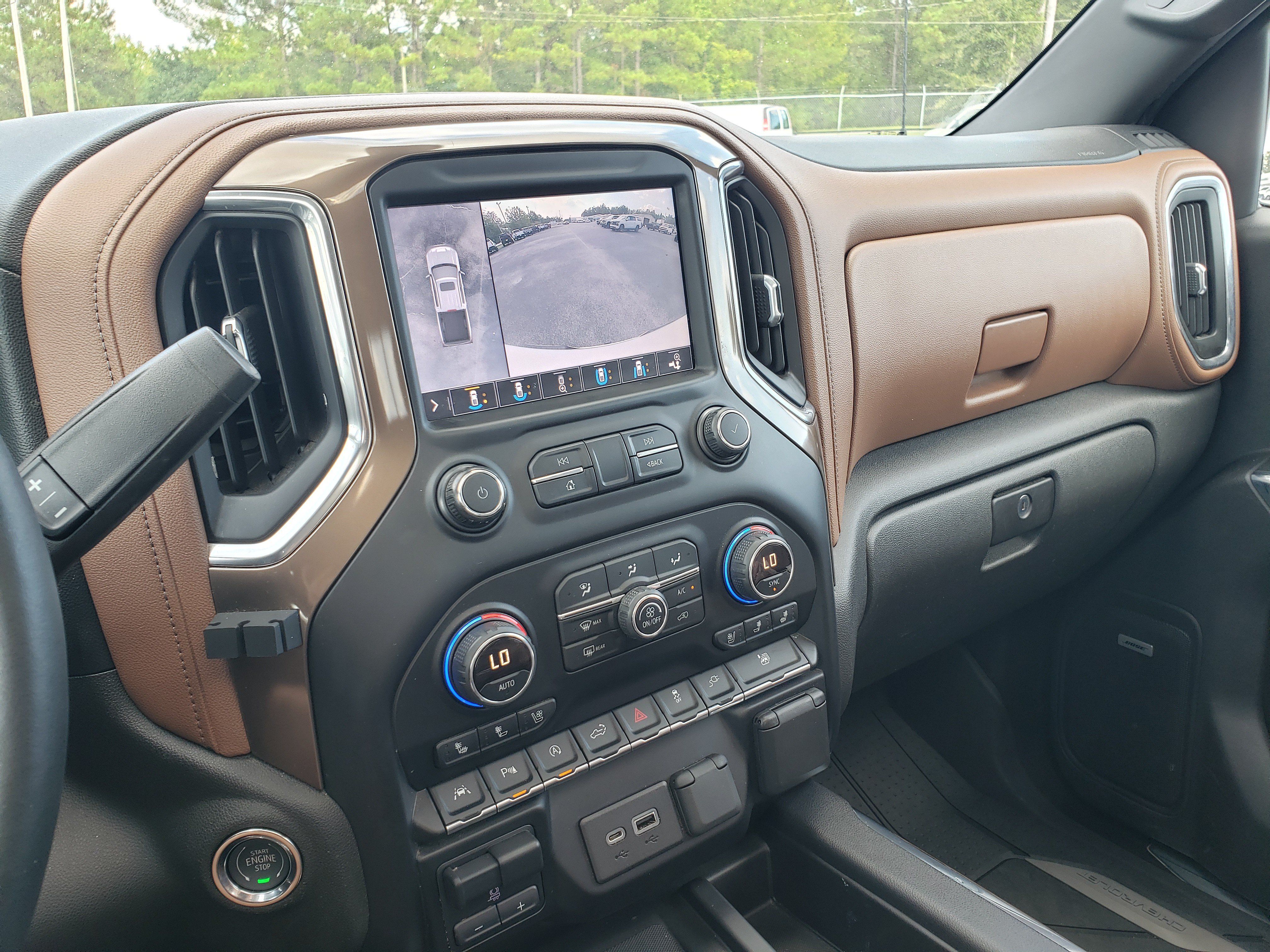 Used 2019 Chevrolet Silverado 1500 High Country w/ Technology Package AWD/4WD image 38