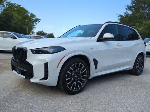 New 2026 BMW X5 xDrive50e w/ M Sport Package AWD/4WD image 8