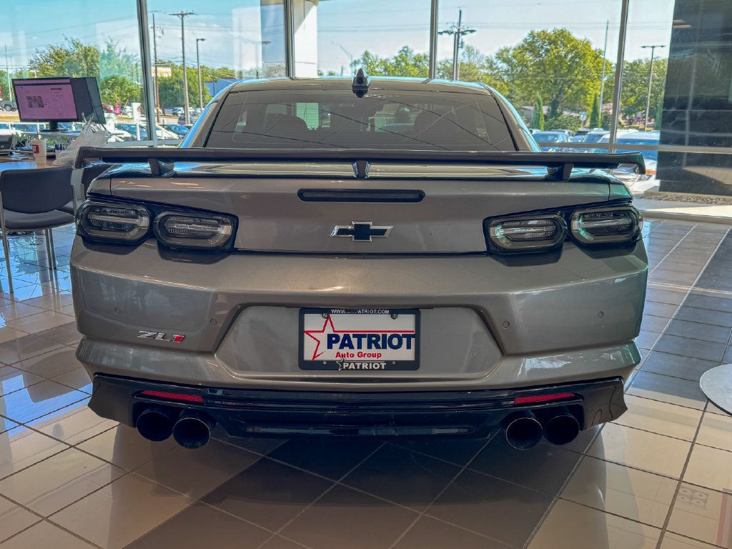 Used 2022 Chevrolet Camaro ZL1 RWD image 4