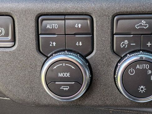 Used 2023 GMC Sierra 1500 SLE w/ X31 Off-Road Package AWD/4WD image 14