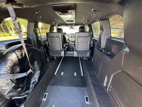 Used 2019 Dodge Grand Caravan GT FWD image 5
