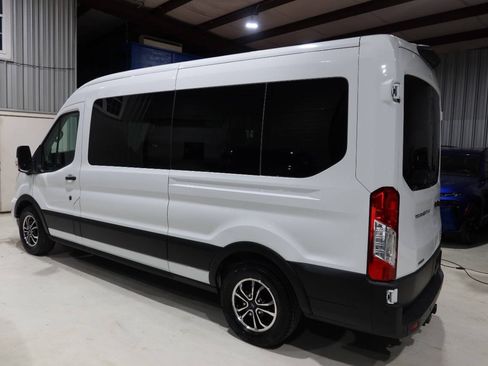 Used 2022 Ford Transit 350 XLT RWD image 2