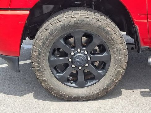 Used 2019 RAM 2500 Big Horn w/ Night Edition AWD/4WD image 8