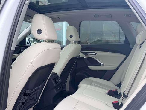 Used 2025 Audi Q5 Premium Plus image 18