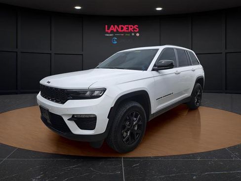 Used 2022 Jeep Grand Cherokee Limited AWD/4WD image 1