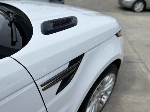 Used 2015 Land Rover Range Rover Sport SE image 13