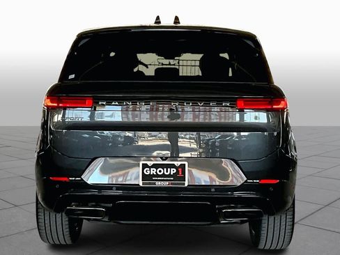 Used 2024 Land Rover Range Rover Sport Dynamic SE image 5