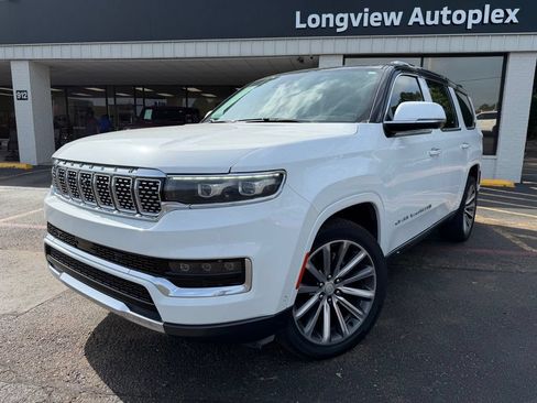 Used 2022 Jeep Grand Wagoneer Series II AWD/4WD image 1