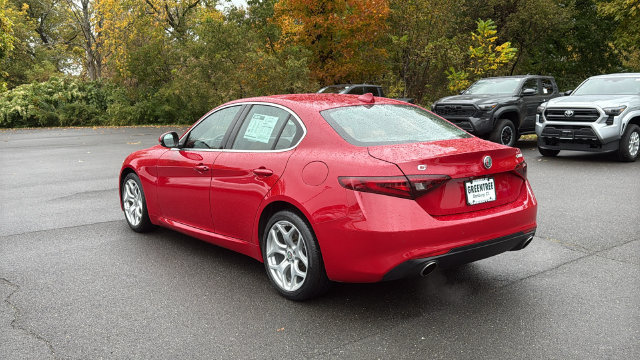 Used 2019 Alfa Romeo Giulia Ti AWD/4WD image 4